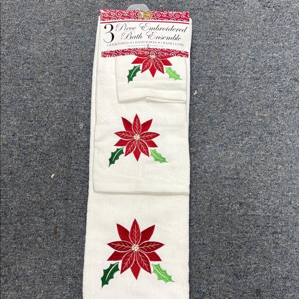 Embroidered Poinsettia Bath Towel Set